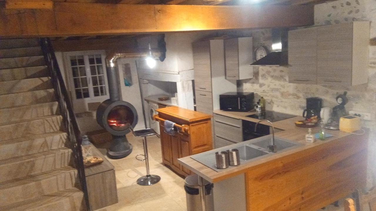 Gite De 6 A 14 Pers Avec Piscine-Jacuzzi- Salle Des Fetes Bastanes Экстерьер фото
